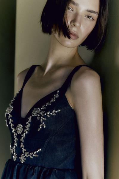 Huishan Zhang 2026早秋011